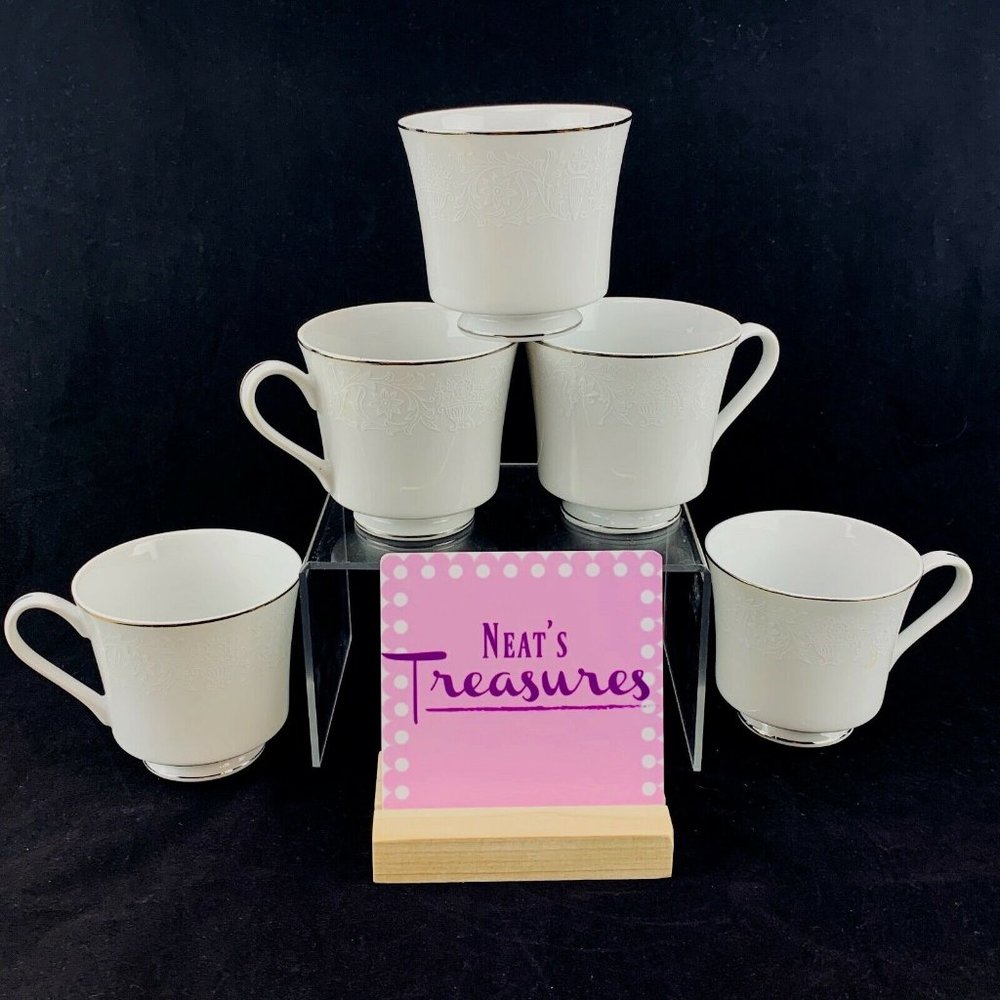 Crown Victoria White Lace Footed Tea Cups Set 5
